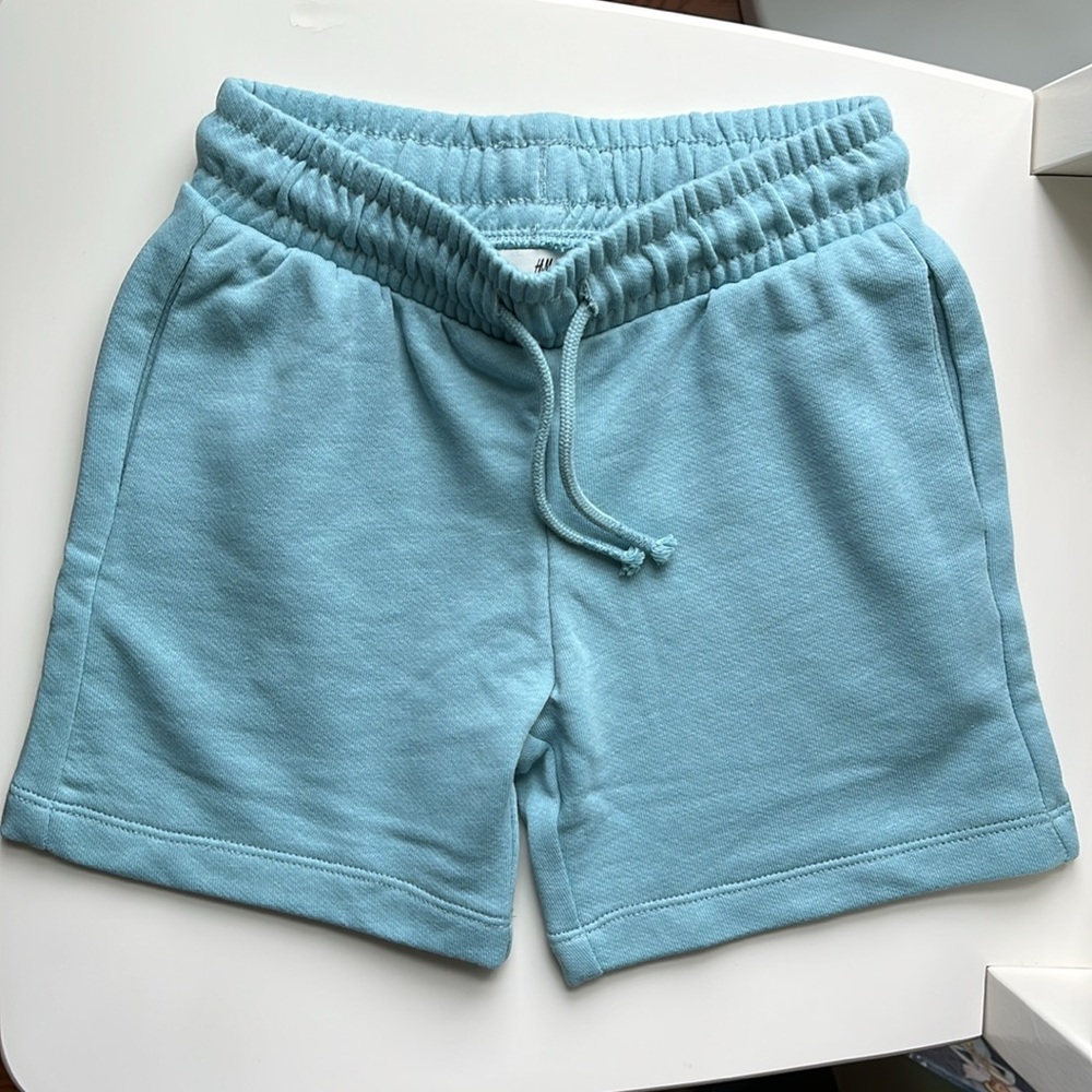 H&M, Boy’s French Terry shorts it pockets, light blue size 3-4 years